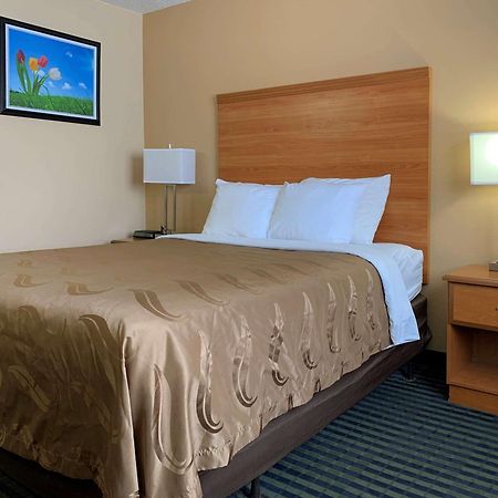 Quality Inn Ottawa Near Starved Rock State Park Bagian luar foto