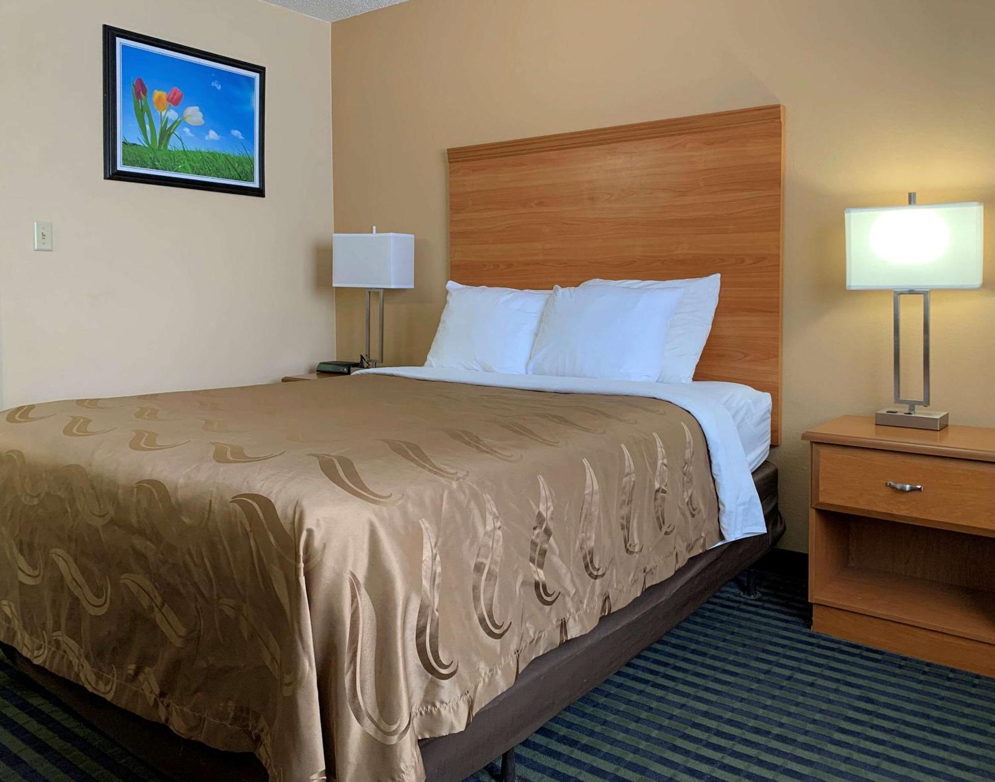 Quality Inn Ottawa Near Starved Rock State Park Bagian luar foto