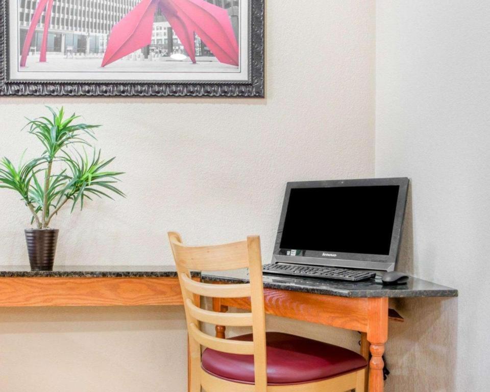 Quality Inn Ottawa Near Starved Rock State Park Bagian luar foto