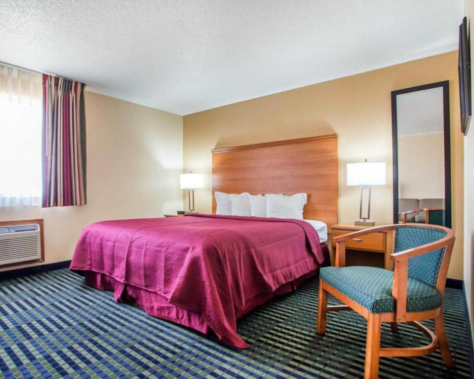 Quality Inn Ottawa Near Starved Rock State Park Bagian luar foto