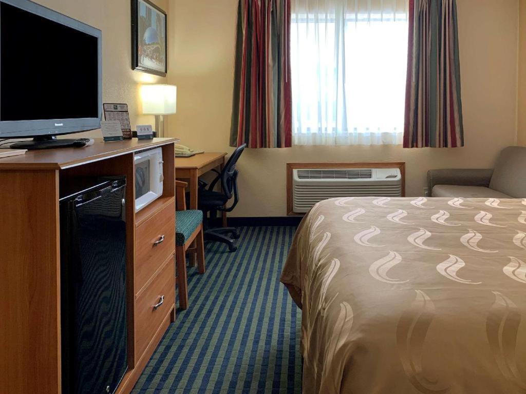 Quality Inn Ottawa Near Starved Rock State Park Bagian luar foto