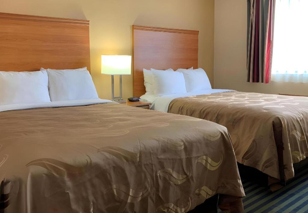 Quality Inn Ottawa Near Starved Rock State Park Bagian luar foto