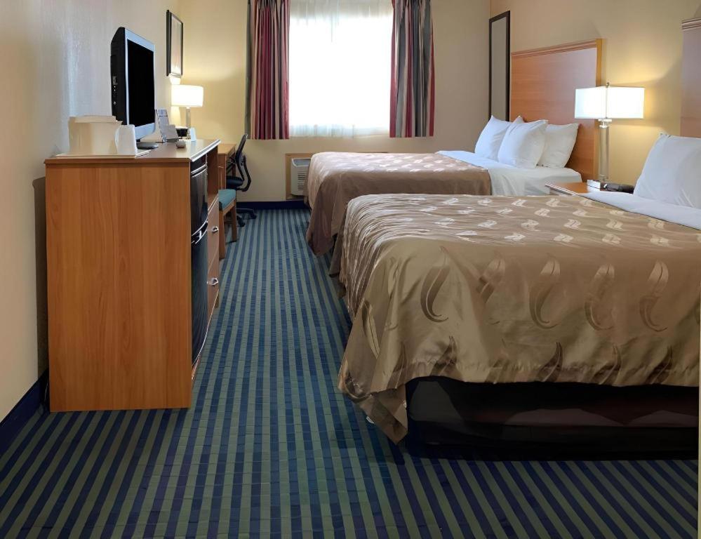 Quality Inn Ottawa Near Starved Rock State Park Bagian luar foto