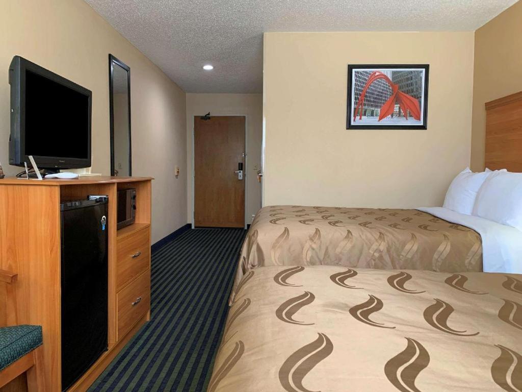 Quality Inn Ottawa Near Starved Rock State Park Bagian luar foto