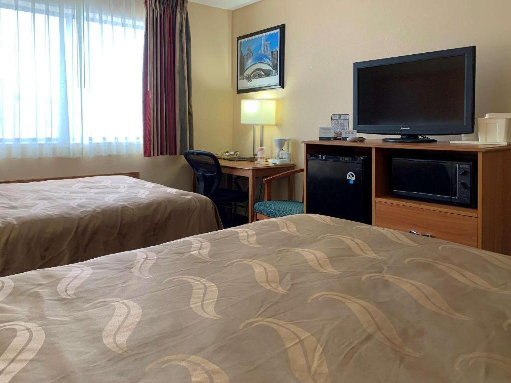 Quality Inn Ottawa Near Starved Rock State Park Bagian luar foto