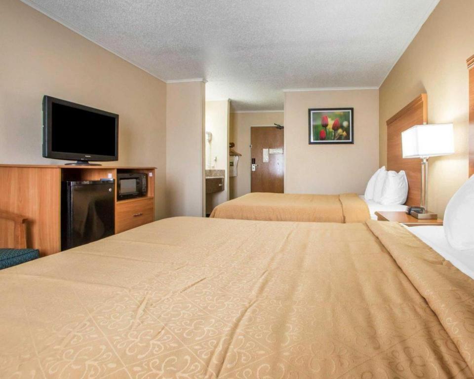 Quality Inn Ottawa Near Starved Rock State Park Bagian luar foto