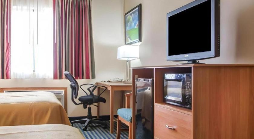 Quality Inn Ottawa Near Starved Rock State Park Bagian luar foto